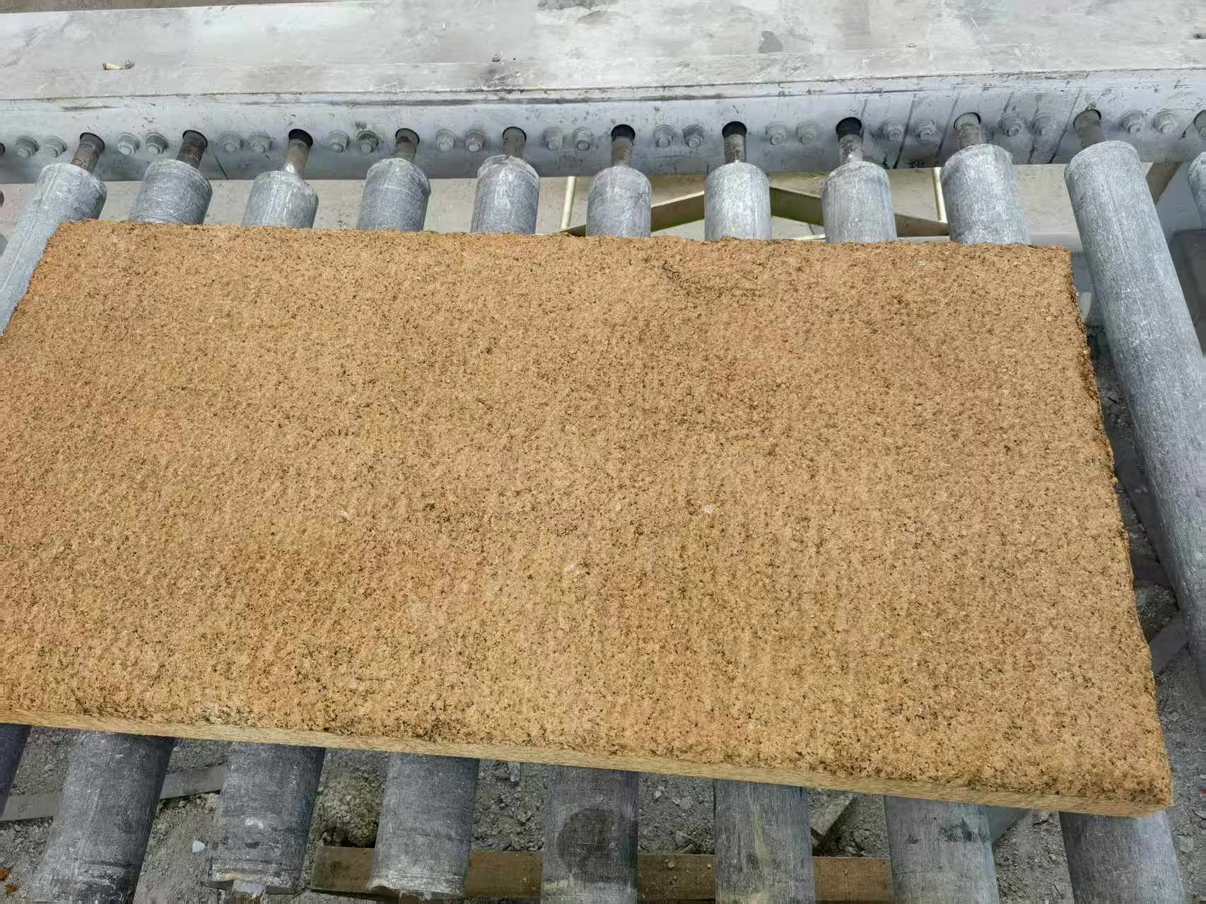 遂宁 菠萝面老石板，做旧仿古石，流水线生产加工