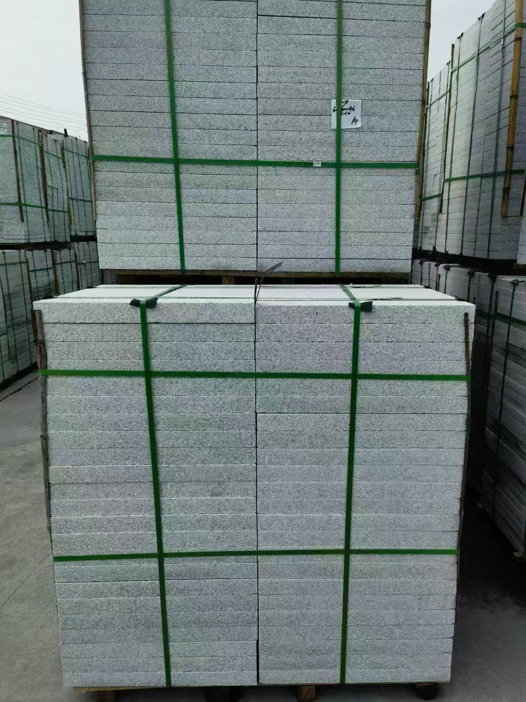 遂宁 火烧面地铺石，街道广场园林市政工程板，1.8~5.0厚均有现货